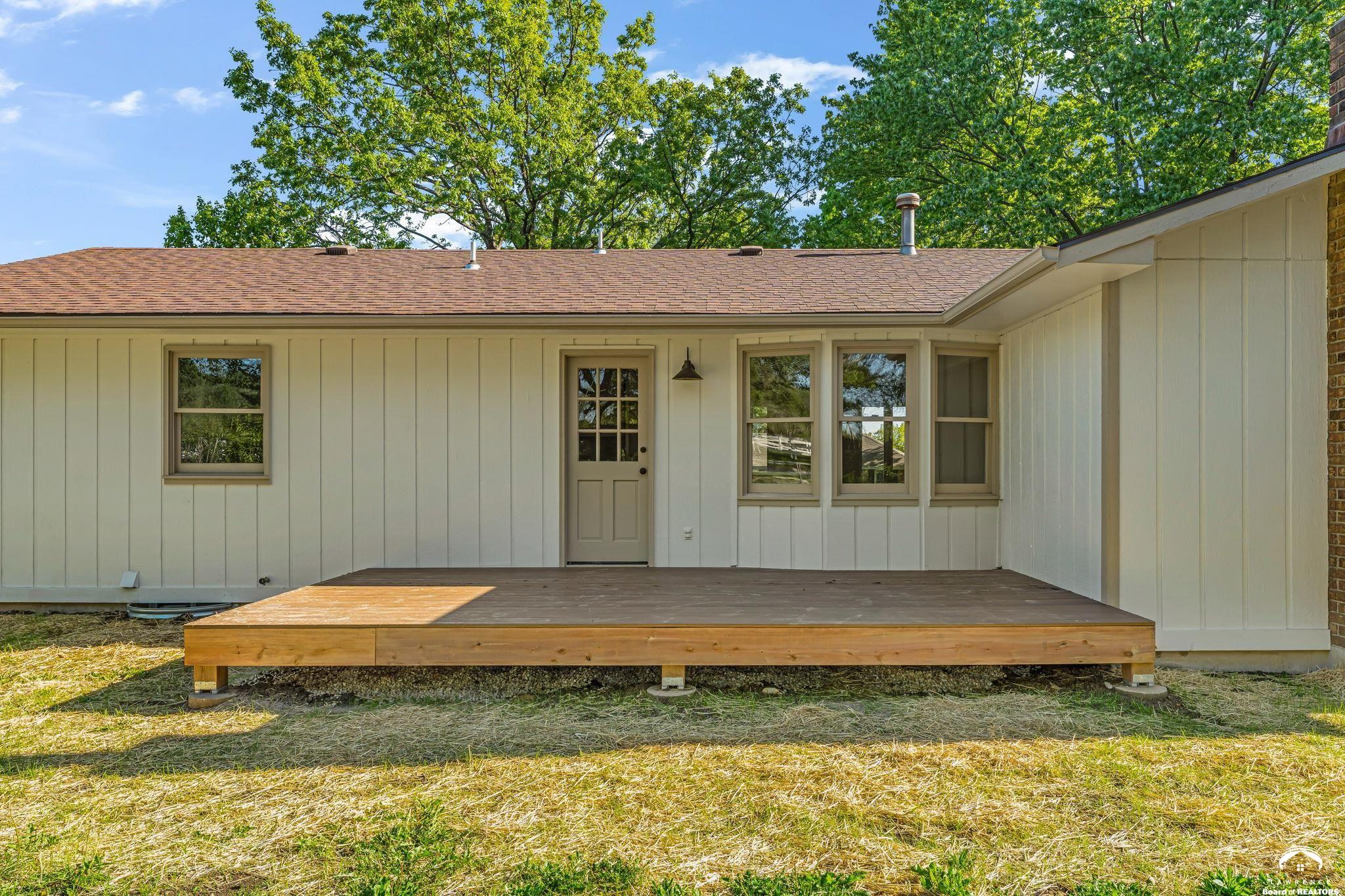 2600 Oxford Road Lawrence, KS 66049 - Photo 17 of 19