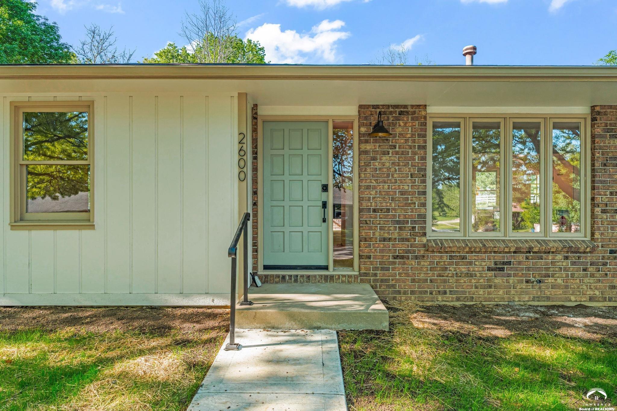 2600 Oxford Road Lawrence, KS 66049 - Photo 5 of 19