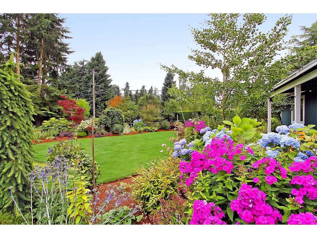 19921 Filbert Drive Bothell, WA 98012 - Photo 3 of 15