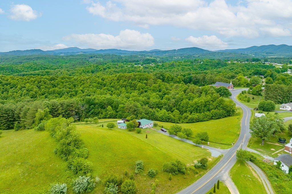 1063 Hilltown Road Fries, VA 24330 - Photo 51 of 61 Gallery Image 51