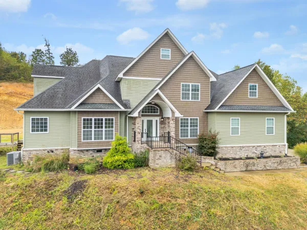 $724,900 | 54 Whispering Pine, Trenton, GA 30752