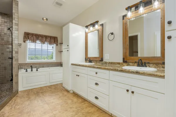 $724,900 | 54 Whispering Pine, Trenton, GA 30752