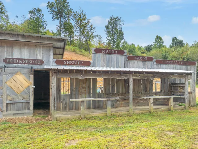 $749,000 | 54 Whispering Pine, Trenton, GA 30752