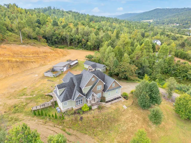 $749,000 | 54 Whispering Pine, Trenton, GA 30752