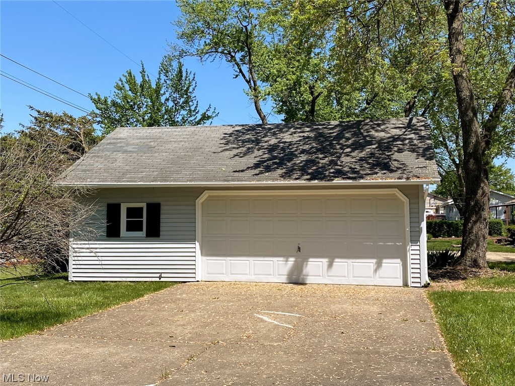 6002 Randy Road Bedford Heights, OH 44146 - Photo 15 of 16