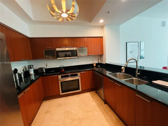 $2,800 | 15051 Royal Oaks Lane, Unit 102, North Miami, FL 33181