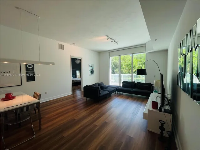 $2,800 | 15051 Royal Oaks Lane, Unit 102, North Miami, FL 33181