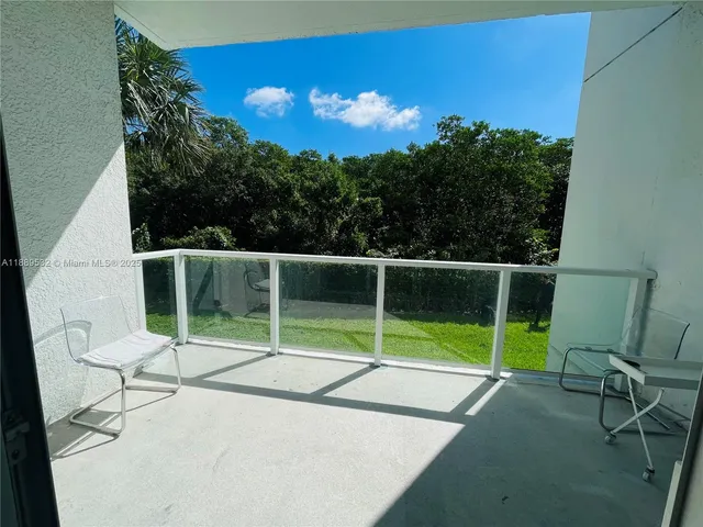 $2,800 | 15051 Royal Oaks Lane, Unit 102, North Miami, FL 33181