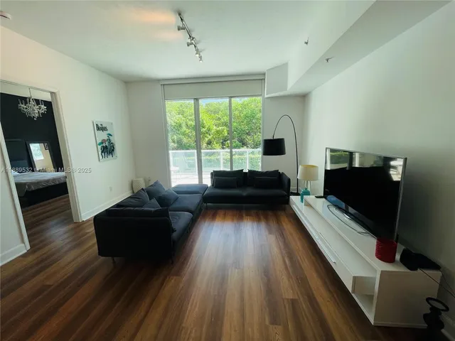 $2,800 | 15051 Royal Oaks Lane, Unit 102, North Miami, FL 33181