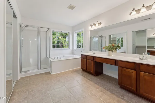 $638,000 | 7 Guilder Cove, Durham, NC 27713