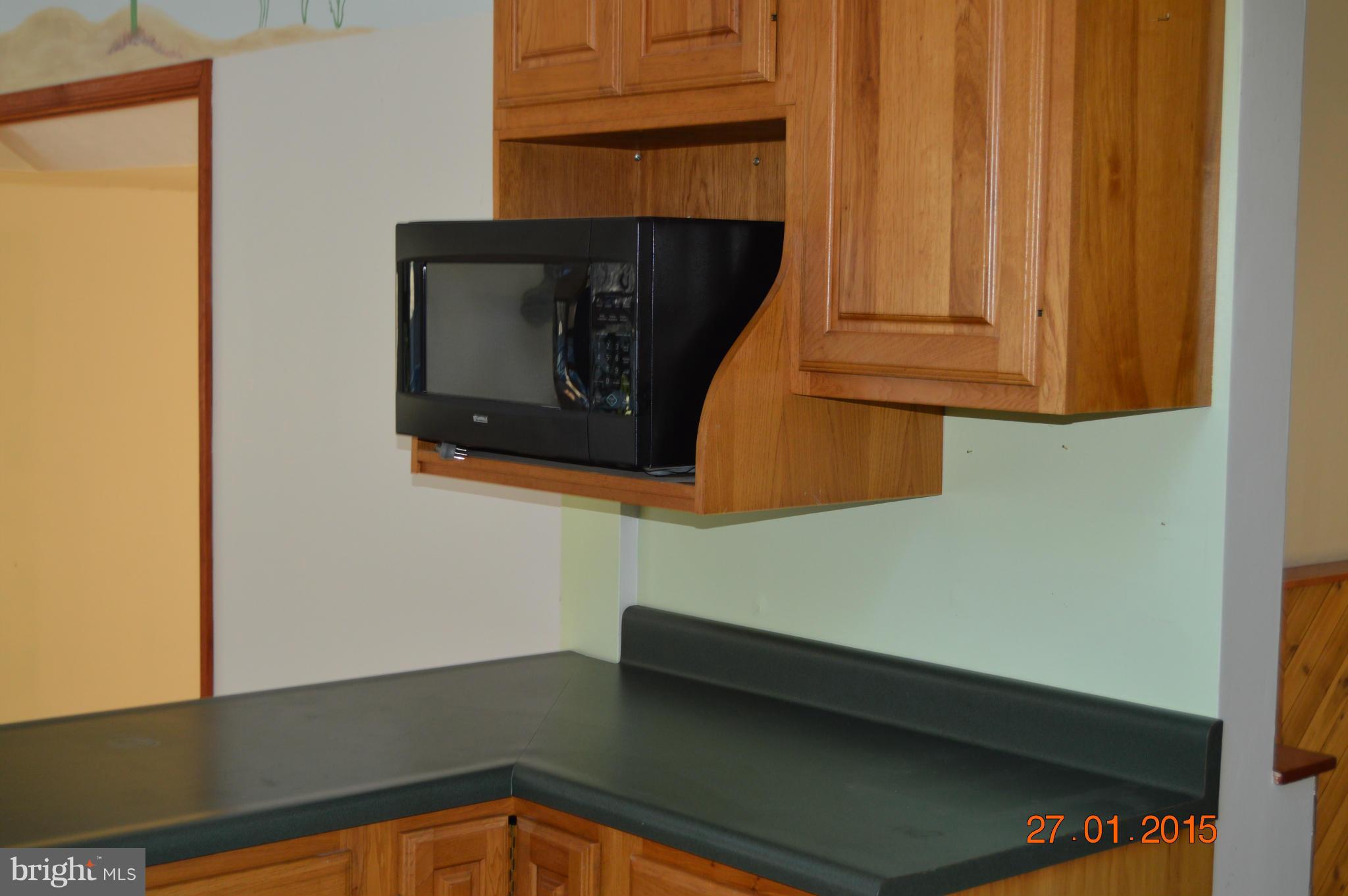 112 River Road Edgewater, MD 21037 - Photo 9 of 22 Kitchen