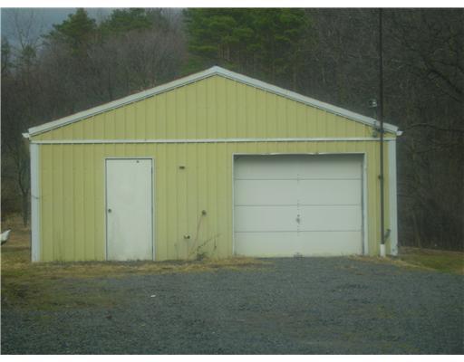 421 Monroe Road Sarver, PA 16055 - Photo 2 of 13 Showroom.
