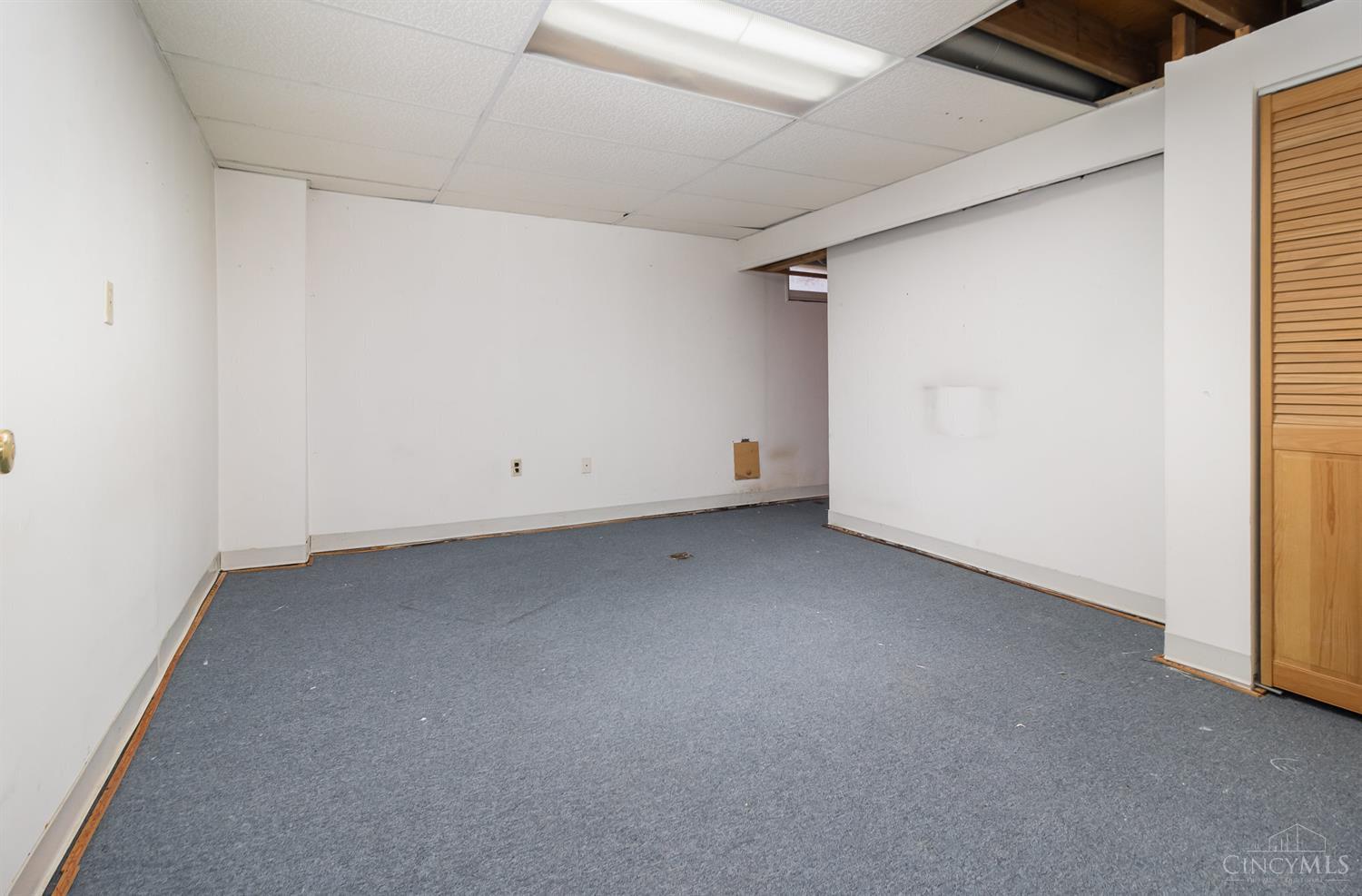 1529 8 Mile Road Cincinnati, OH 45255 - Photo 27 of 39 Gallery Image 27