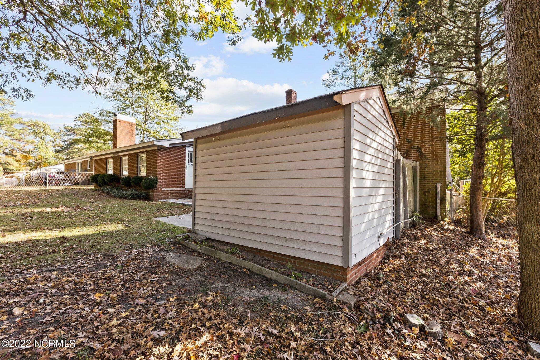 201 Kent Road Greenville, NC 27858 - Photo 12 of 42 12-web-or-mls-IMGL6150