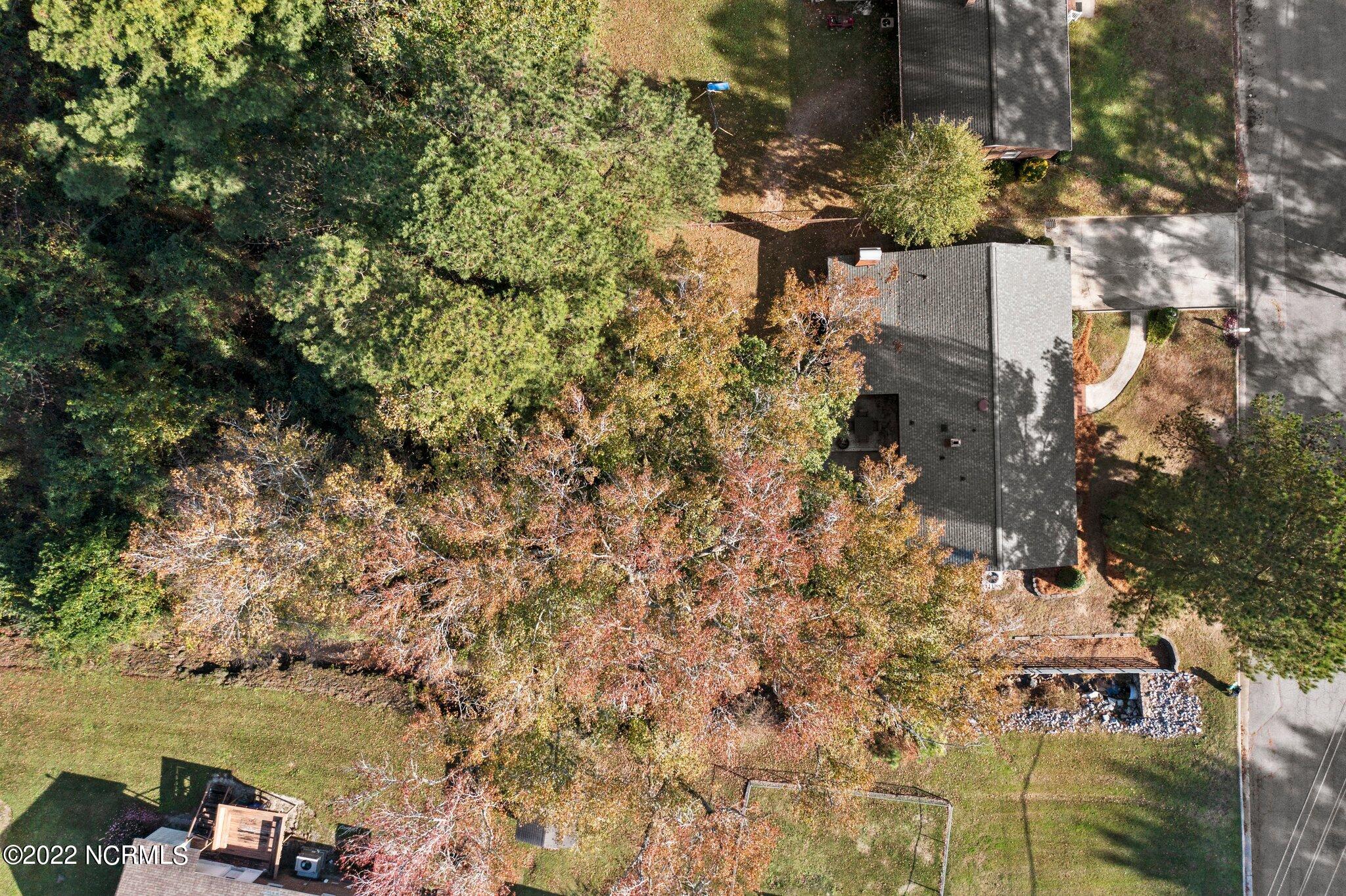 201 Kent Road Greenville, NC 27858 - Photo 19 of 42 19-web-or-mls-DJI_0246