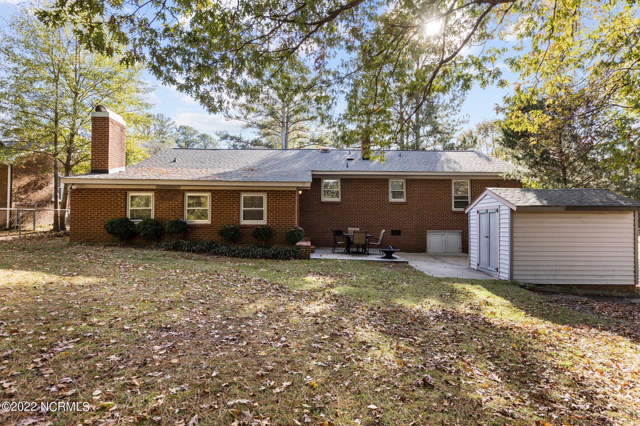 201 Kent Road Greenville, NC 27858 - Photo 8 of 42 8-web-or-mls-IMGL6152