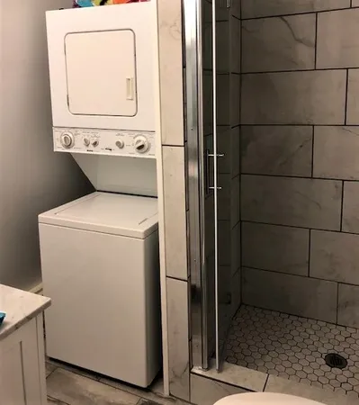 $5,350 | 33 Ann Street, Unit 3, Newport, RI 02840