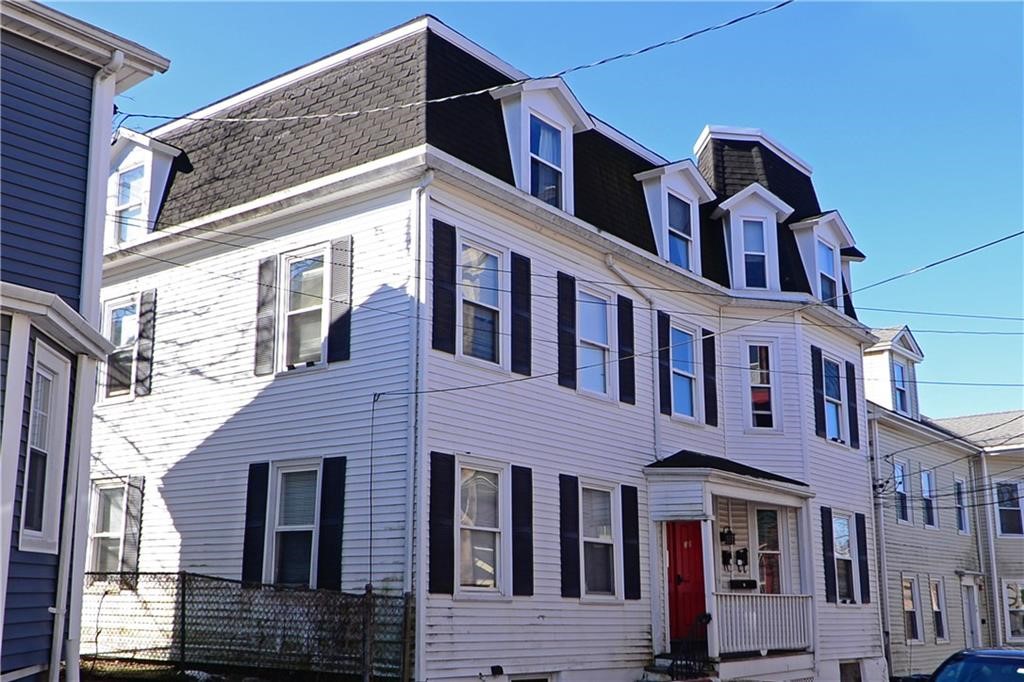 33 Ann Street, Unit 3 Newport, RI 02840 - Photo 2 of 17