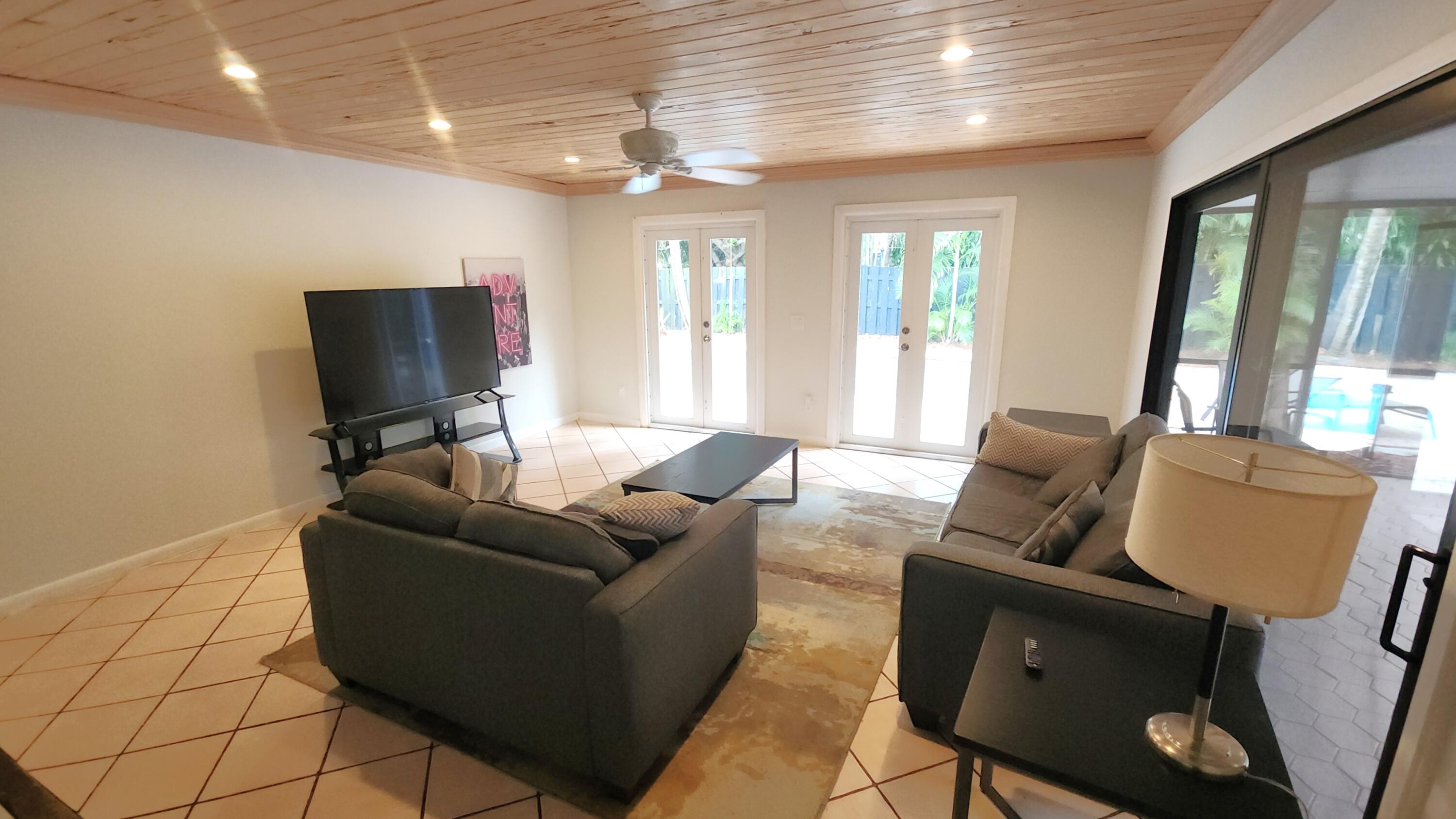 1250 Southwest 4th Street Boca Raton, FL 33486 - Photo 11 of 47 Family Room