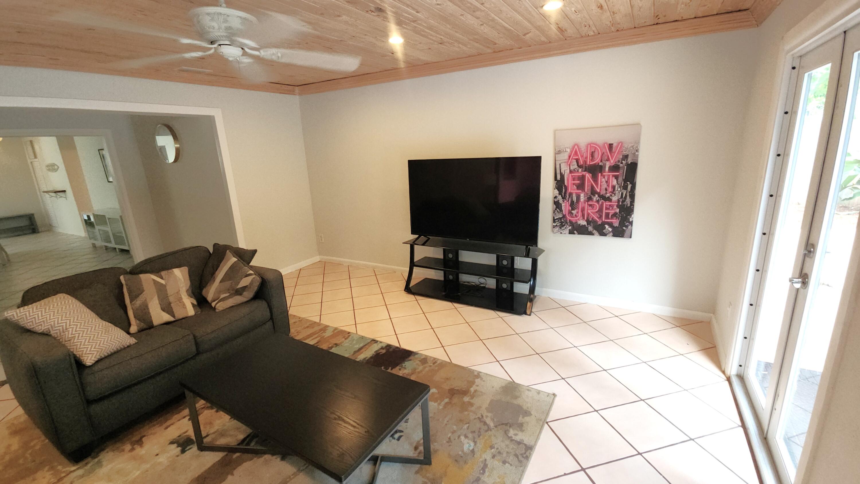 1250 Southwest 4th Street Boca Raton, FL 33486 - Photo 12 of 47 Family Room