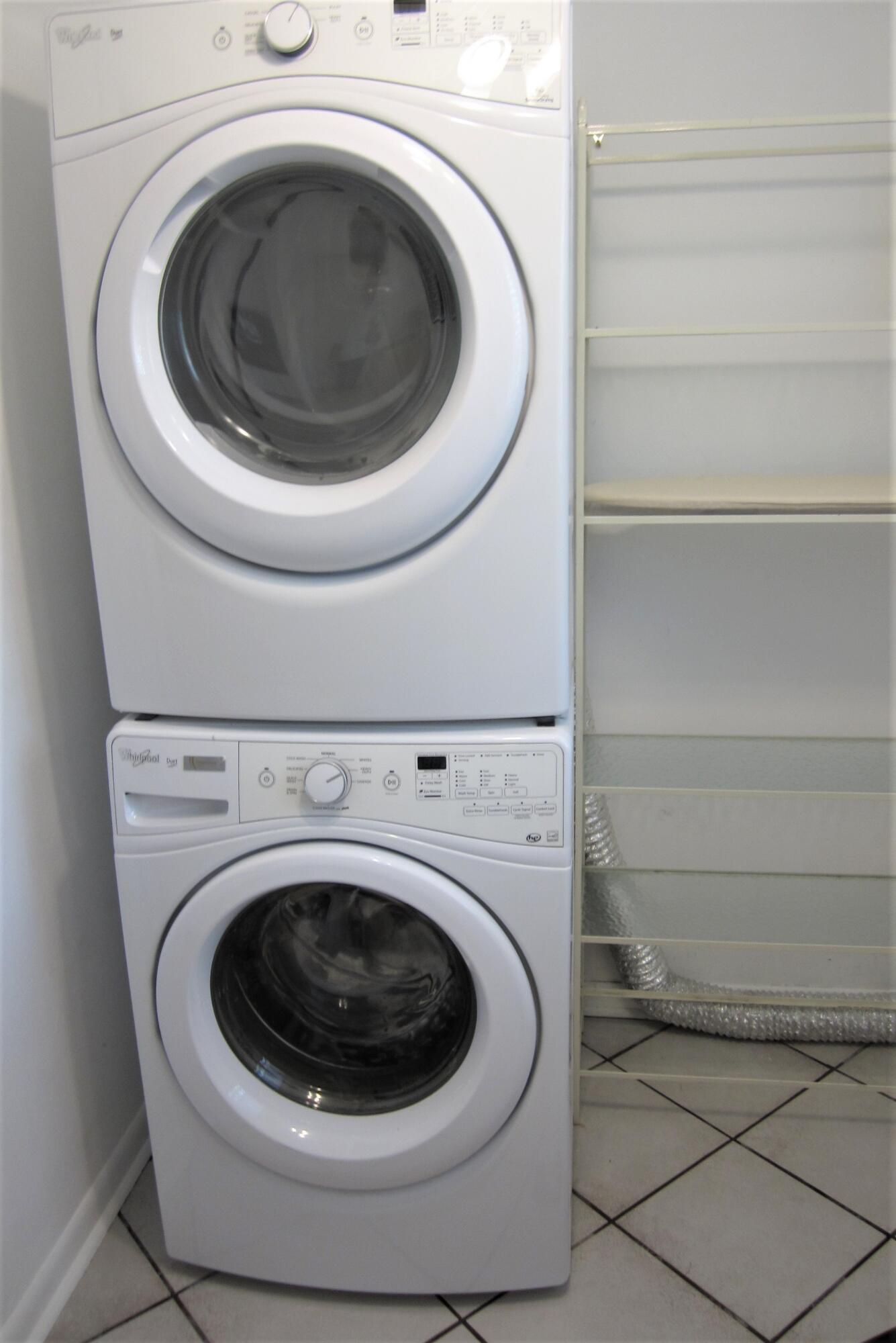 1250 Southwest 4th Street Boca Raton, FL 33486 - Photo 30 of 47 laundry room