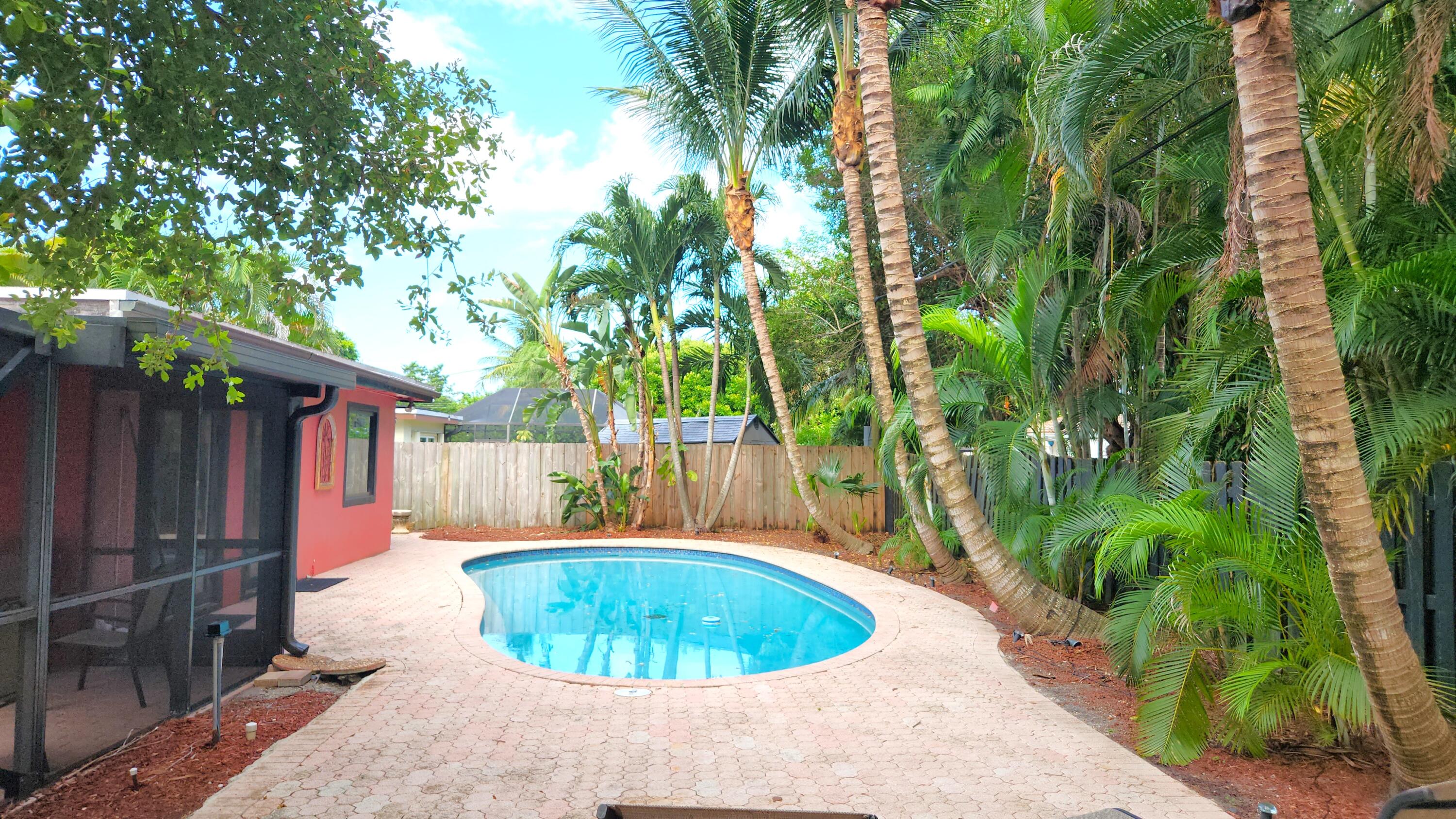 1250 Southwest 4th Street Boca Raton, FL 33486 - Photo 39 of 47 pool