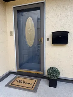 $344,900 | 6739 West 108th Terrace, Overland Park, KS 66211