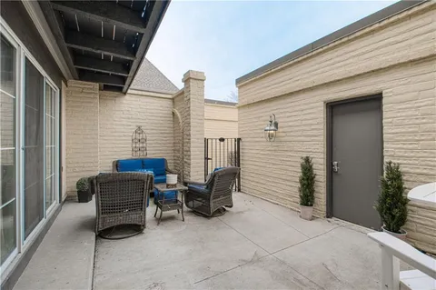 $339,500 | 6739 West 108th Terrace, Overland Park, KS 66211