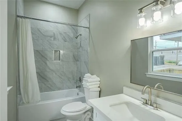 $2,100 | 2532 Martin Luther King Jr Boulevard, New Orleans, LA 70113