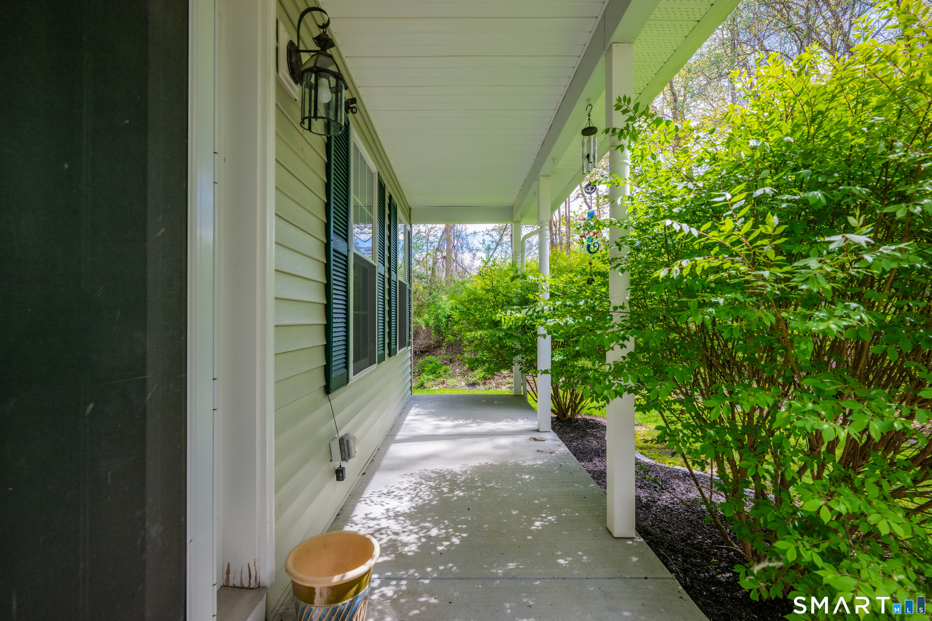 52 Old Farm Road Plymouth, CT 06786 - Photo 7 of 39