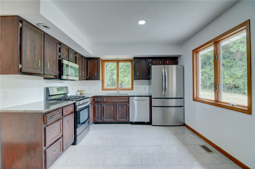 933 West Frank Drive Decatur, IL 62526 - Photo 8 of 30