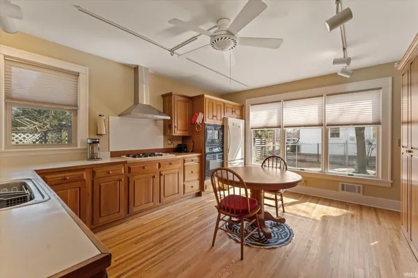 $450,000 | 212 Marquette Avenue, South Bend, IN 46617