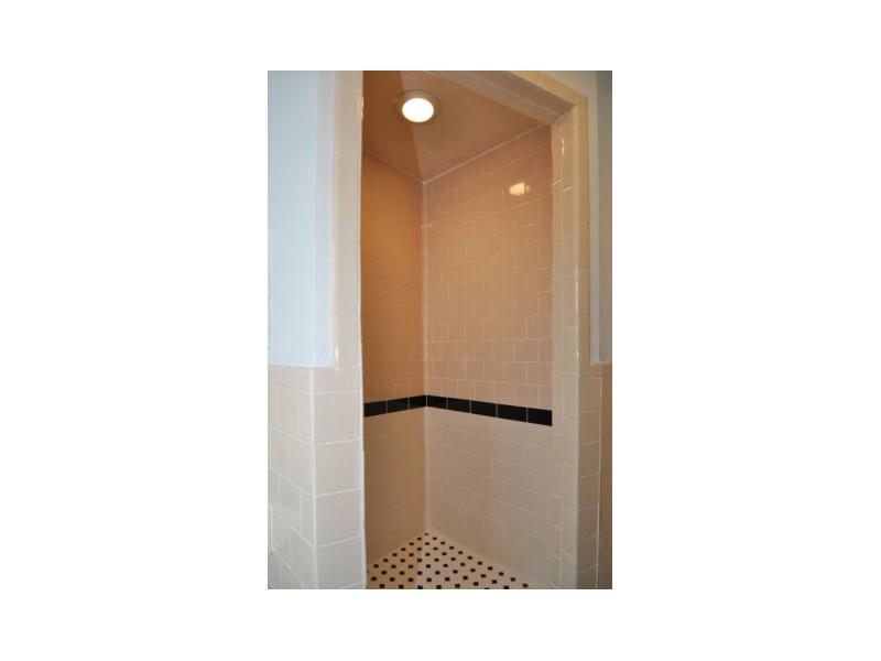 1960 West Shore Road Warwick, RI 02889 - Photo 17 of 18 Bathroom.
