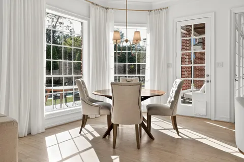 $3,500,000 | 10811 Briar Branch Drive, Hunters Creek Village, TX 77024