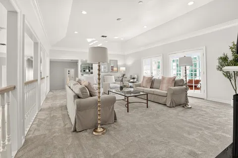 $3,500,000 | 10811 Briar Branch Drive, Hunters Creek Village, TX 77024