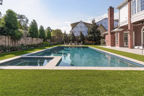 $3,500,000 | 10811 Briar Branch Drive, Hunters Creek Village, TX 77024