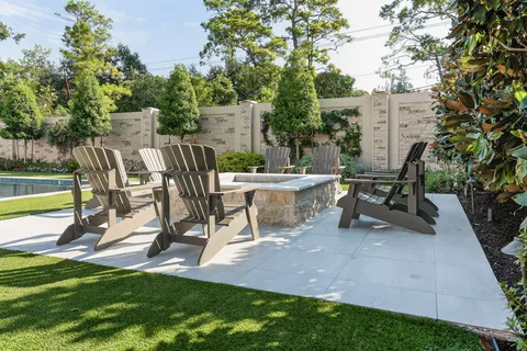 $3,500,000 | 10811 Briar Branch Drive, Hunters Creek Village, TX 77024