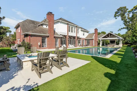 $3,500,000 | 10811 Briar Branch Drive, Hunters Creek Village, TX 77024