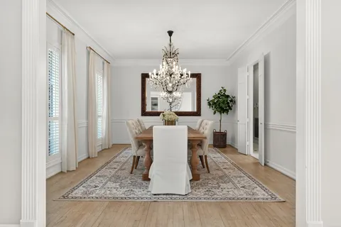 $3,500,000 | 10811 Briar Branch Drive, Hunters Creek Village, TX 77024