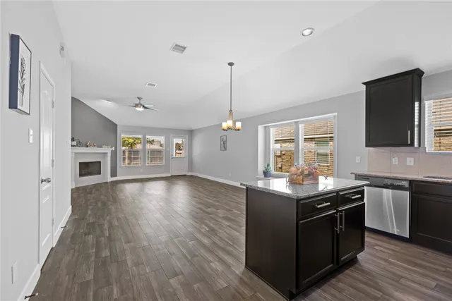 $2,150 | 5311 Persimmon Pass, Richmond, TX 77407