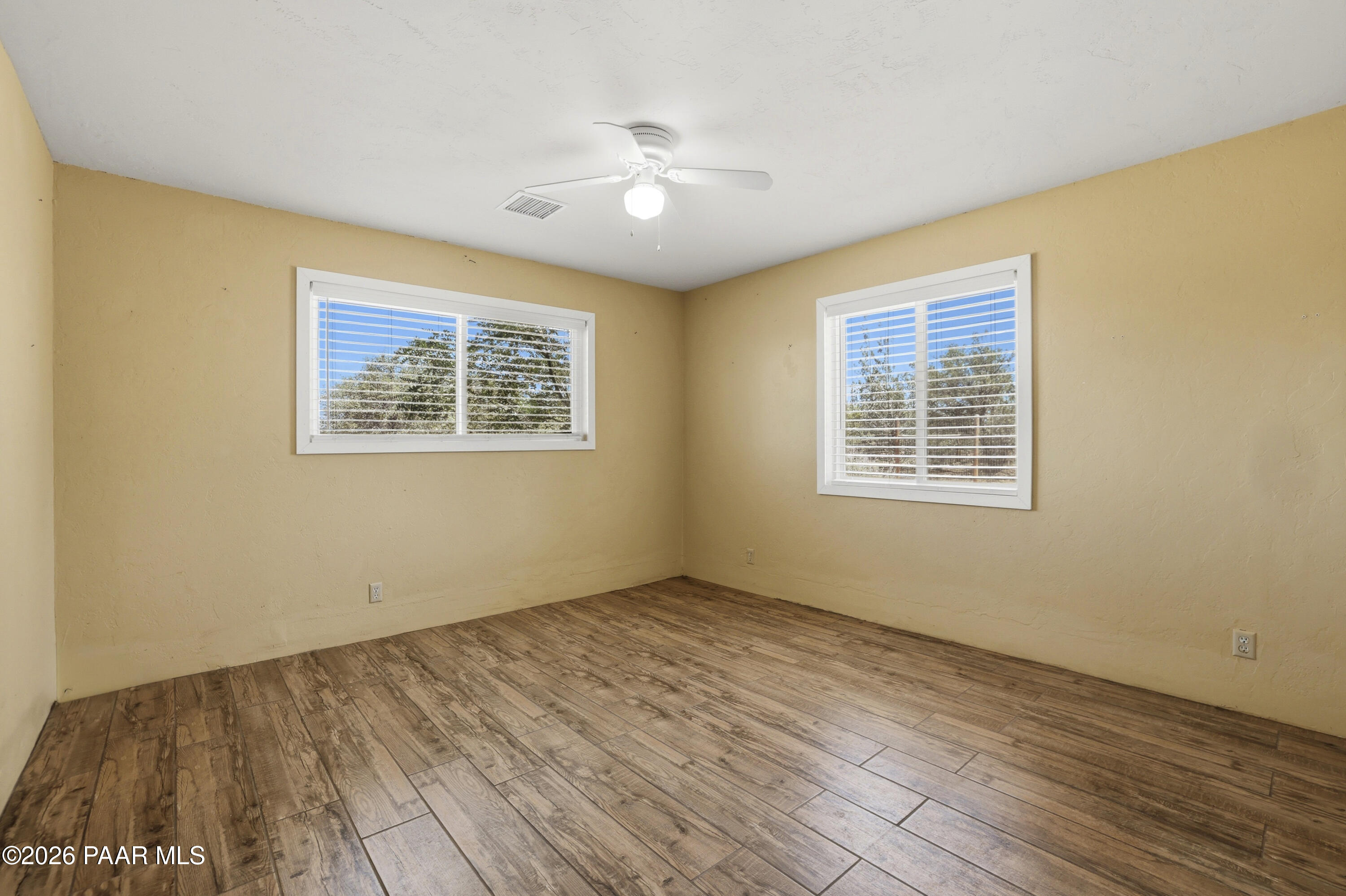 1690 West Oneal Road Prescott, AZ 86305 - Photo 27 of 61 Bedroom 3