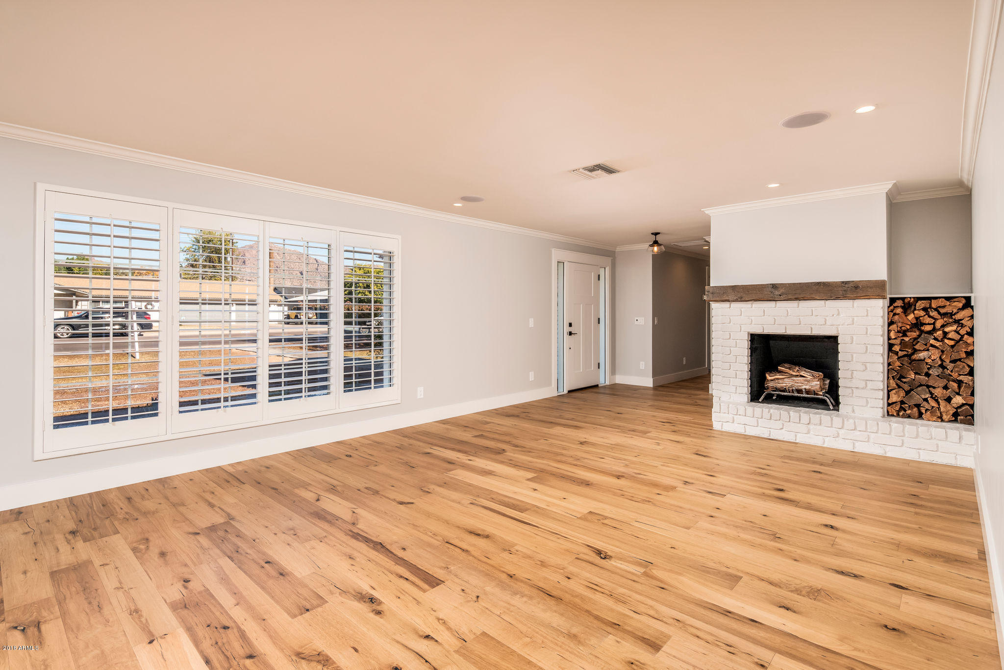 4925 East Osborn Road Phoenix, AZ 85018 - Photo 3 of 21 Front Living