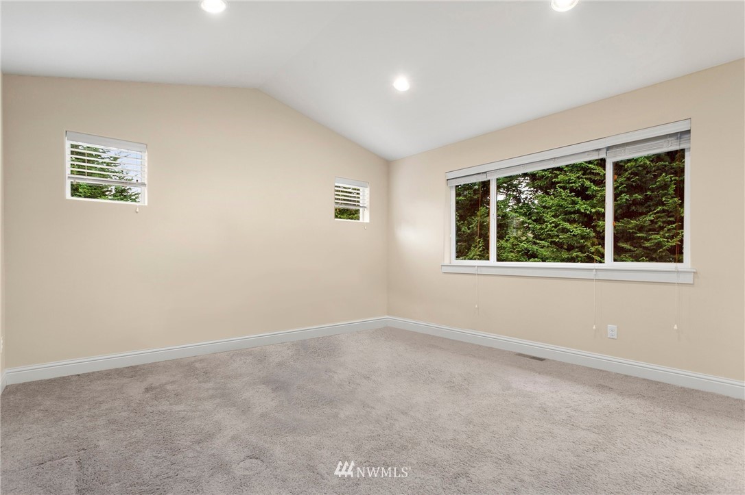32233 Military Road South Federal Way, WA 98001 - Photo 19 of 28 an empty room with a window