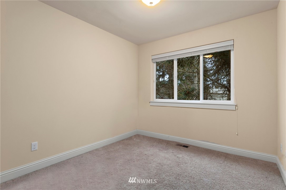 32233 Military Road South Federal Way, WA 98001 - Photo 22 of 28 an empty room with a window