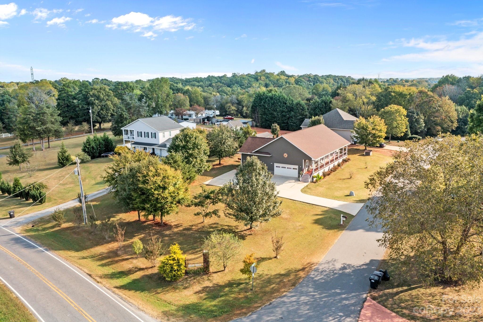 105 Vista Drive Davidson, NC 28036 - Photo 28 of 29 a view of a outdoor space