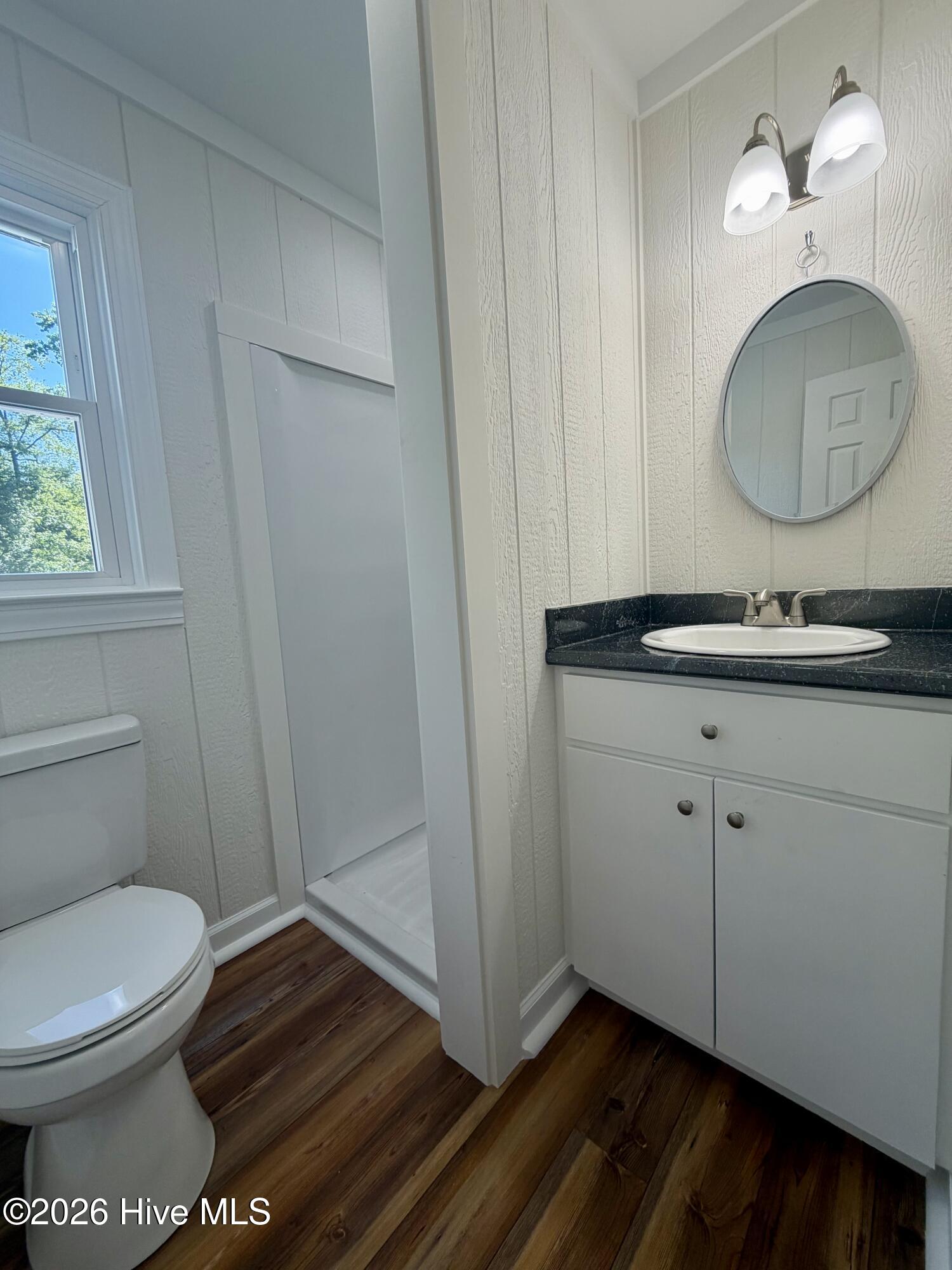 2443 Creekside Road Kinston, NC 28504 - Photo 42 of 60 Full bathroom