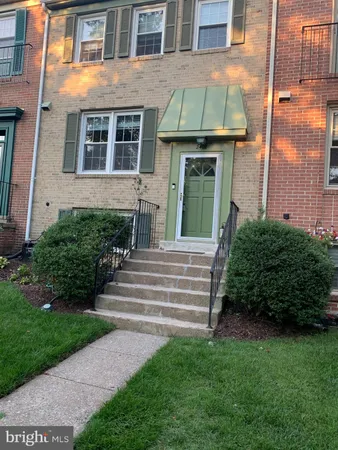 $560,000 | 2402 Windbreak Drive, Alexandria, VA 22306