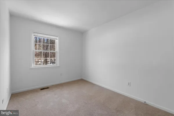 $560,000 | 2402 Windbreak Drive, Alexandria, VA 22306