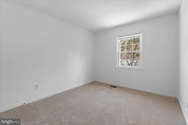 $560,000 | 2402 Windbreak Drive, Alexandria, VA 22306