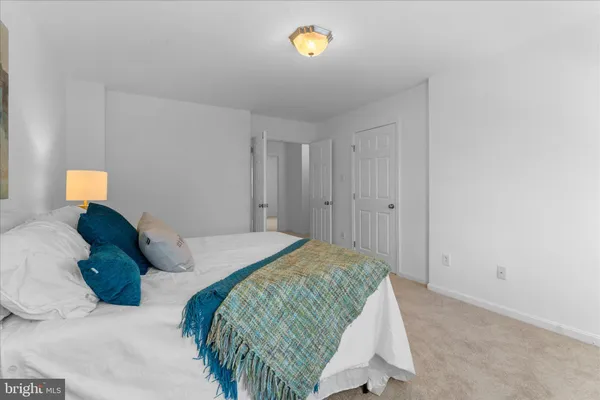$560,000 | 2402 Windbreak Drive, Alexandria, VA 22306